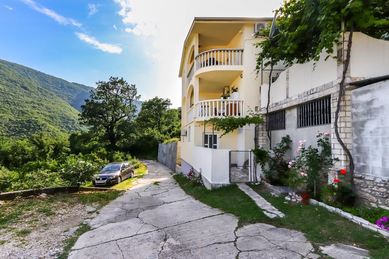 Apartments Zeko Donji Morinj Exterior foto